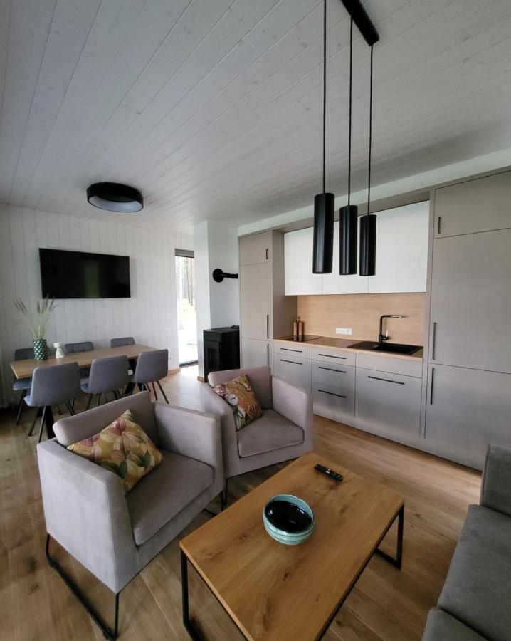 Beach House Trimpas Ungeni ภายนอก รูปภาพ